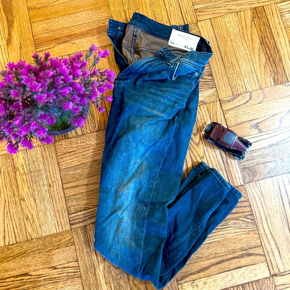 Rag & Bone
Color: Axel 
31 W x 30 L 
Excellent Condition + Washed 
Fit 1